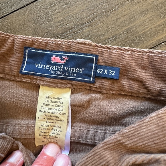 Set of 3 Vineyard Vines Men’s 42x32 pants. - Picture 4 of 8